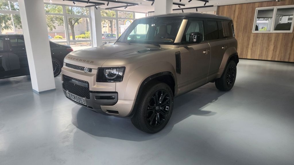 Land Rover Defender 2025