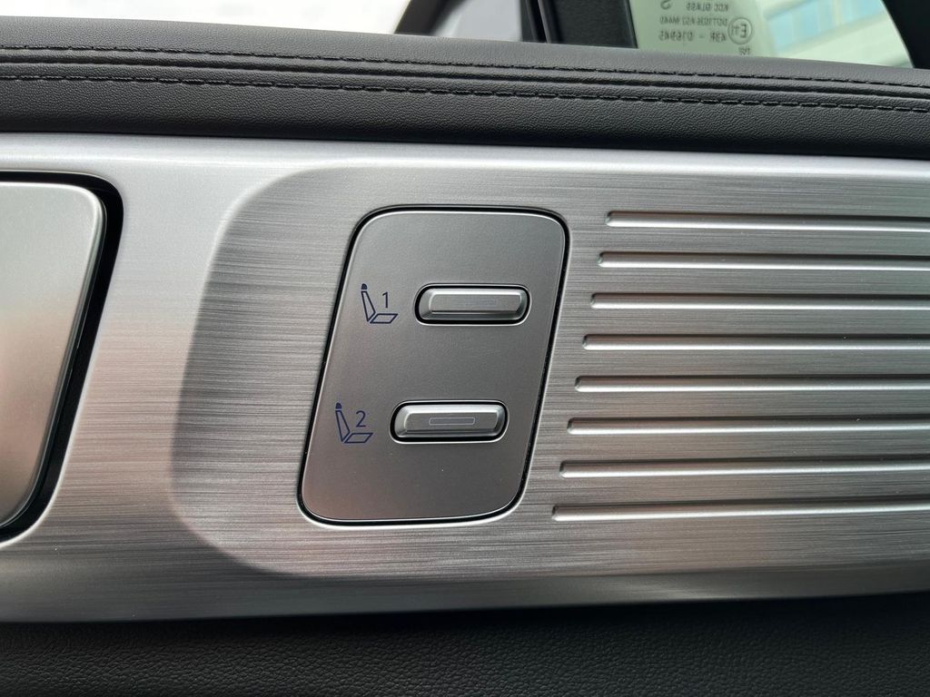 Hyundai SANTA FE 2025