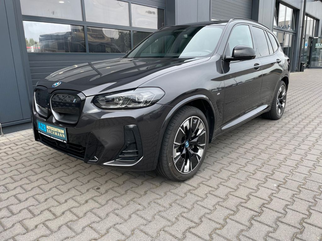 BMW iX3 2023