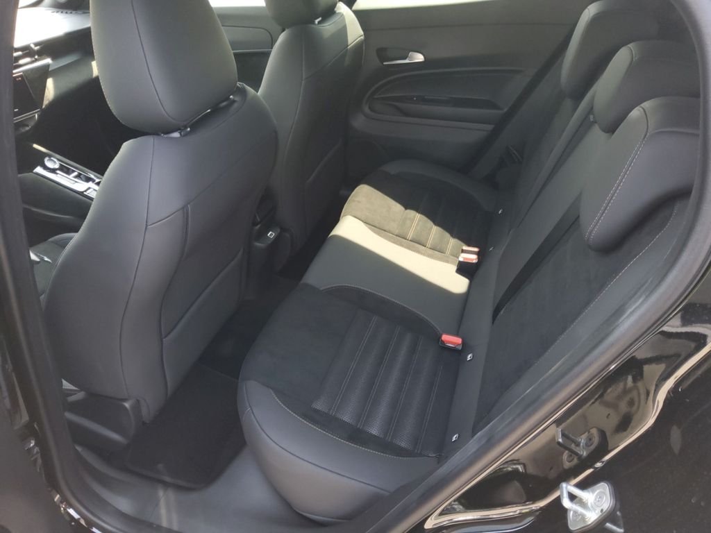 Alfa Romeo Junior 2025