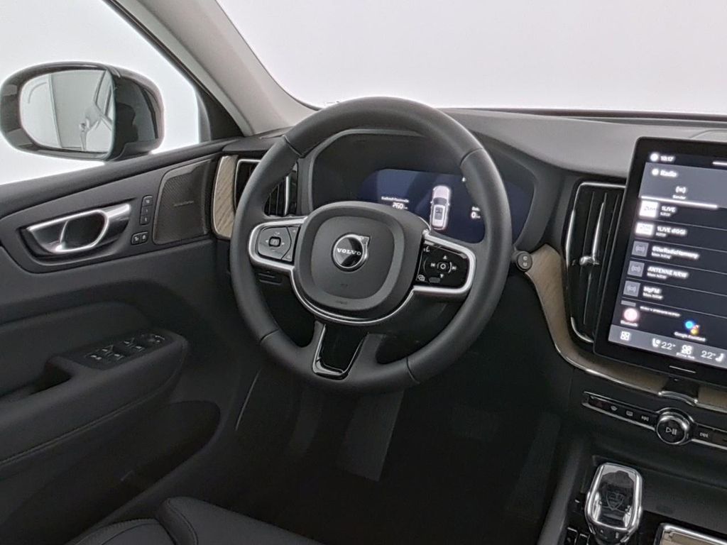 Volvo XC60 2025