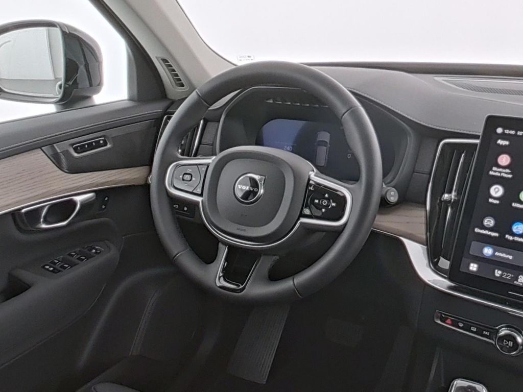 Volvo XC90 2025