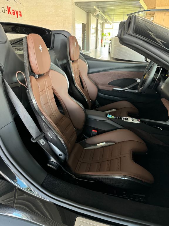 Ferrari 296 GTS 2024