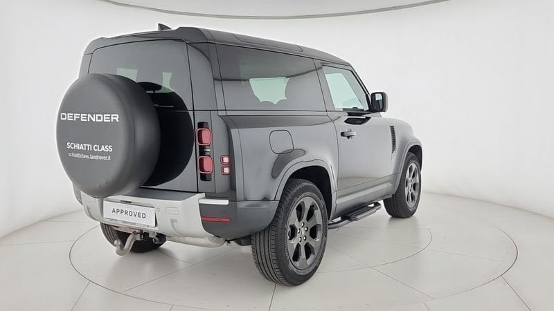 Land Rover Defender 2025