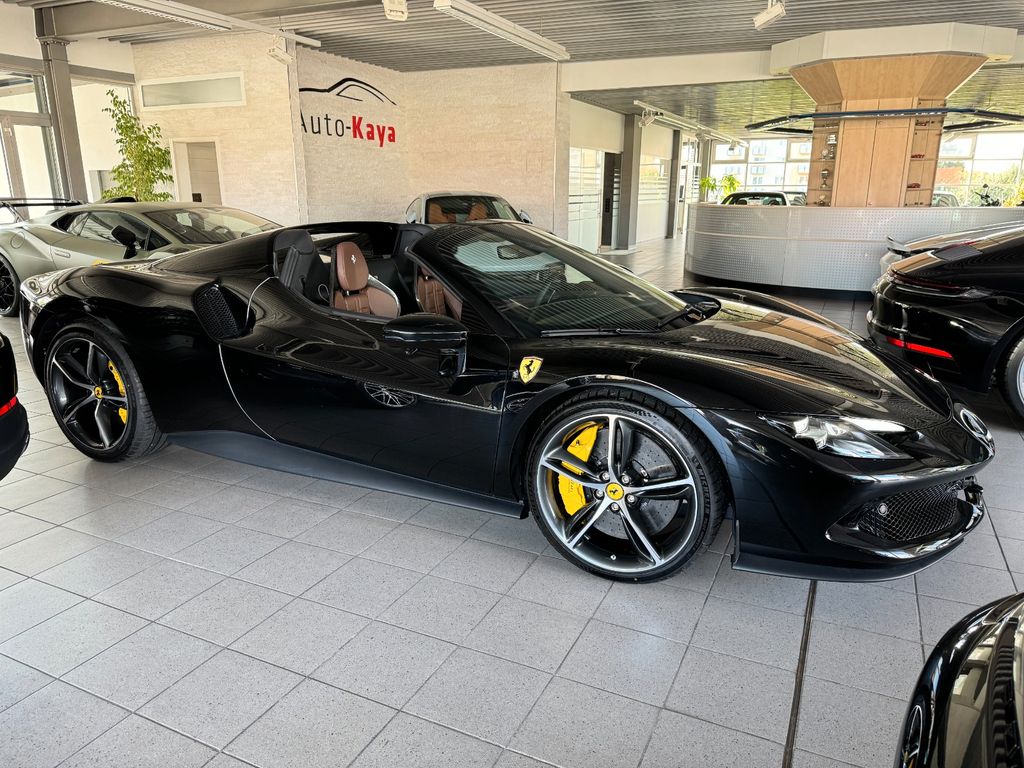 Ferrari 296 GTS 2024