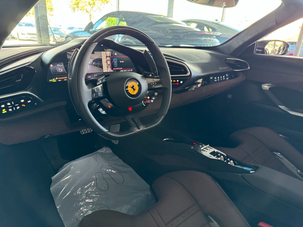 Ferrari 296 GTS 2024