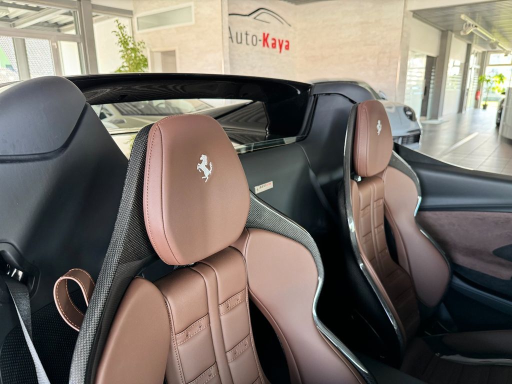 Ferrari 296 GTS 2024