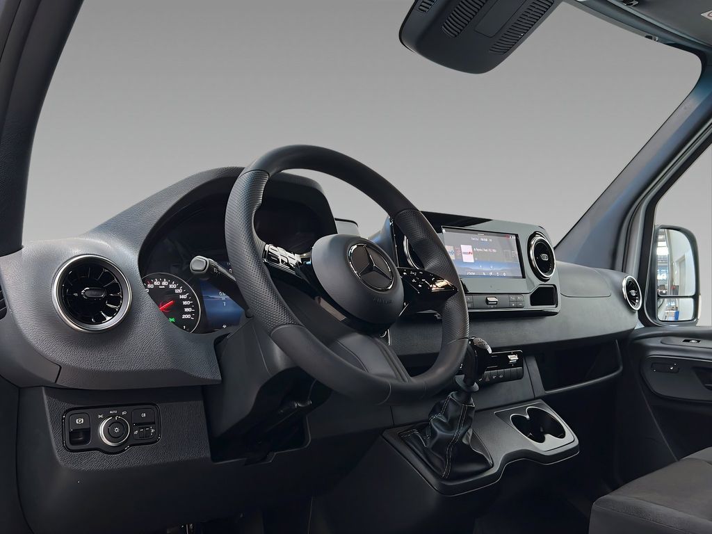 Mercedes-Benz Sprinter 2025