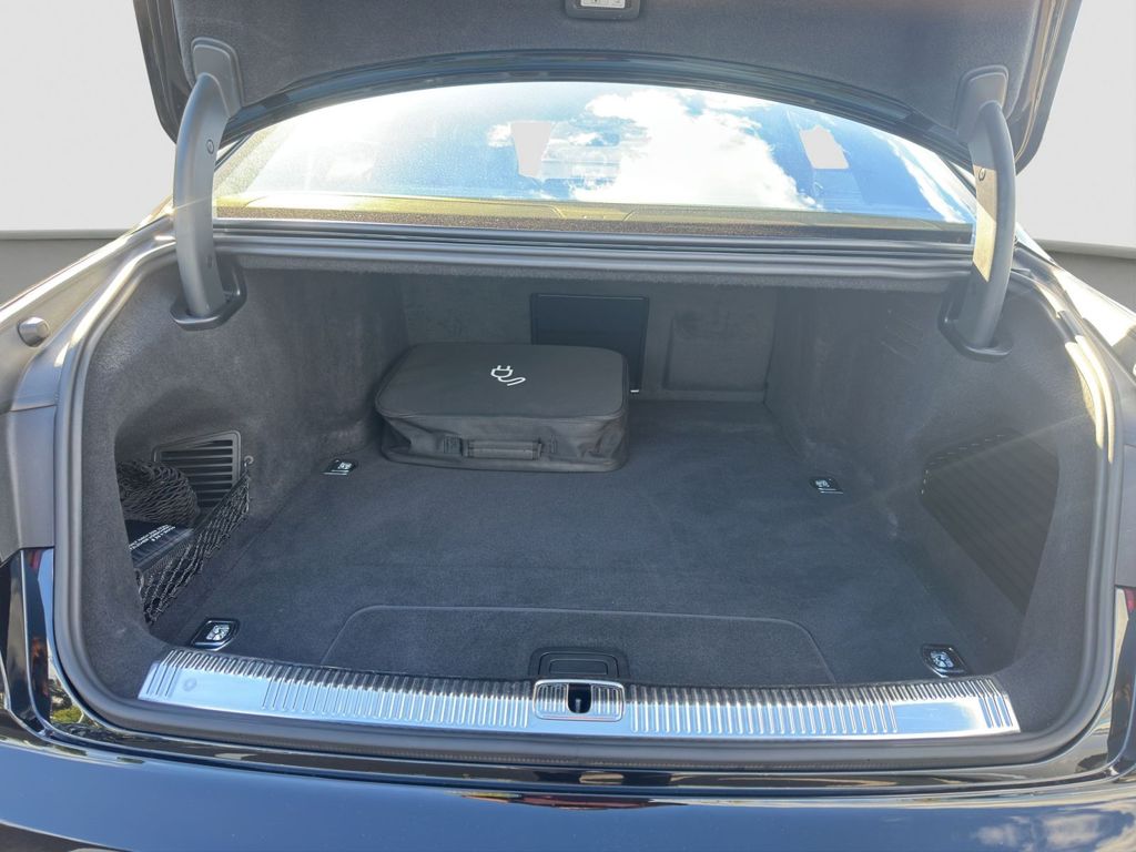 Audi A8 2021