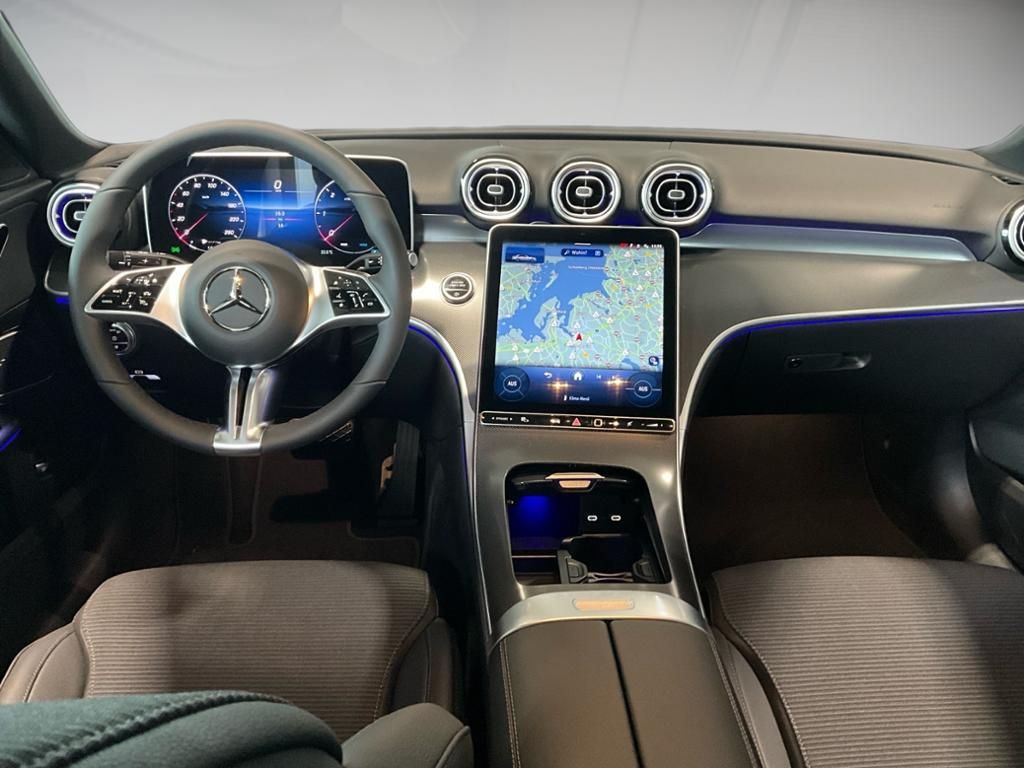 Mercedes-Benz C 220 2025