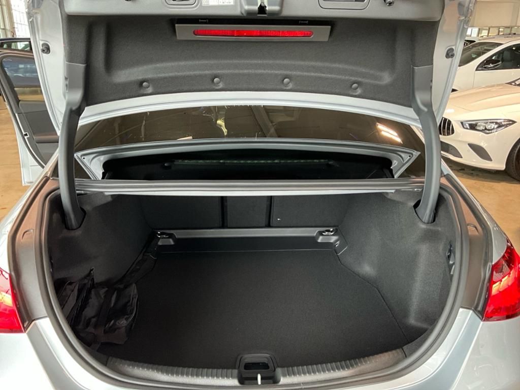 Mercedes-Benz C 220 2025