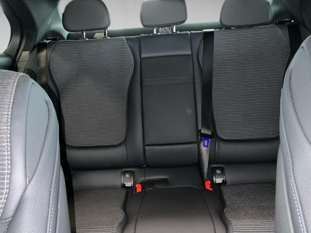 Mercedes-Benz C 220 2025