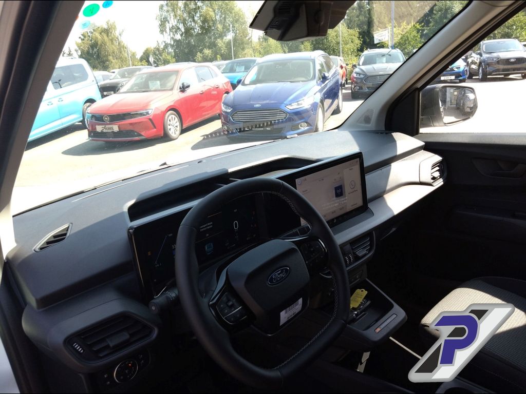 Ford Transit Courier 2025