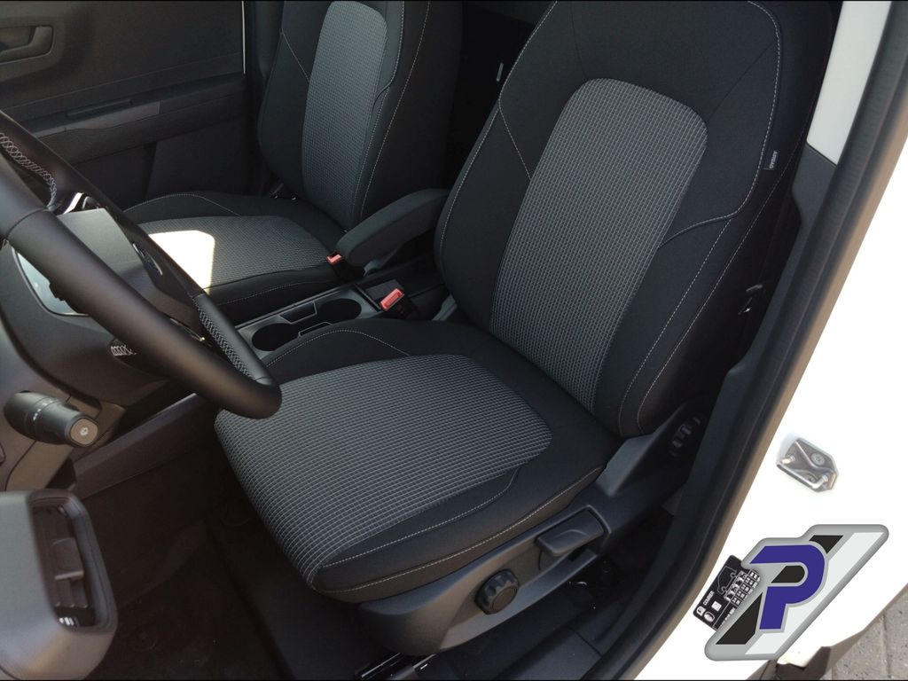 Ford Transit Courier 2025