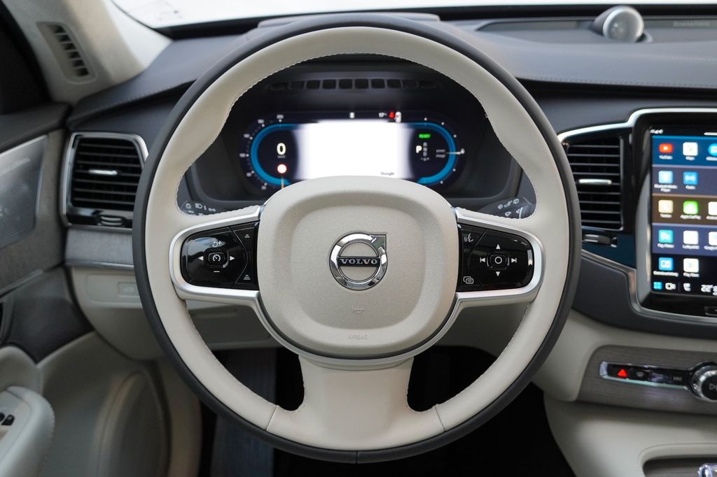 Volvo XC90 2025