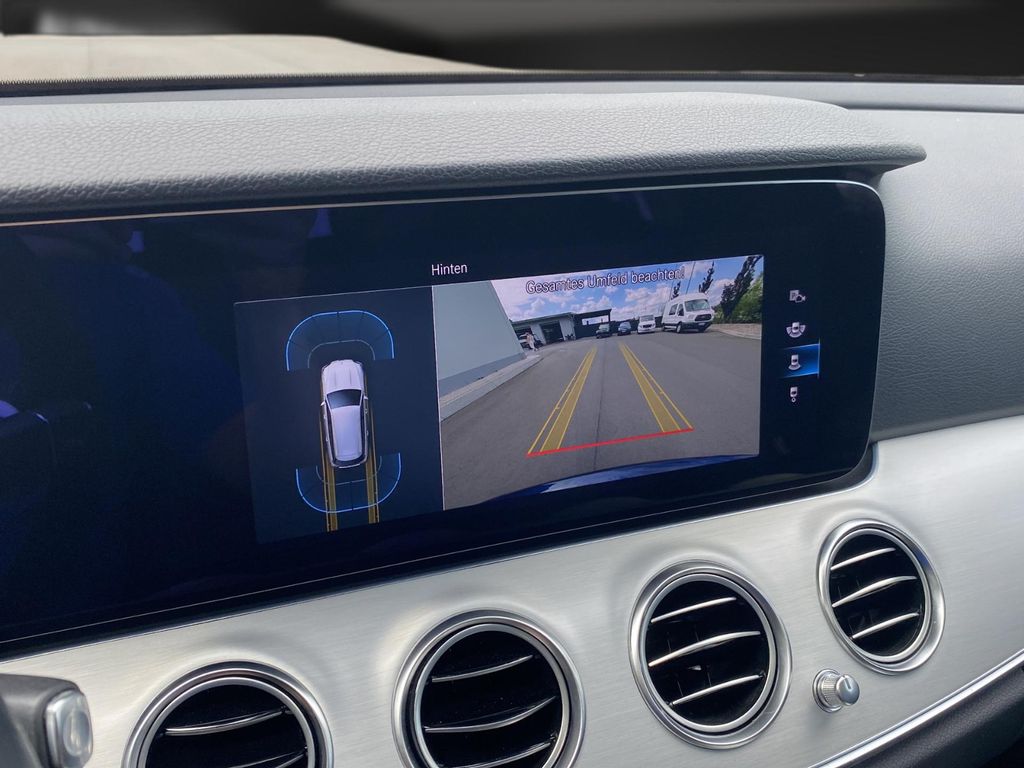 Mercedes-Benz E 300 2021