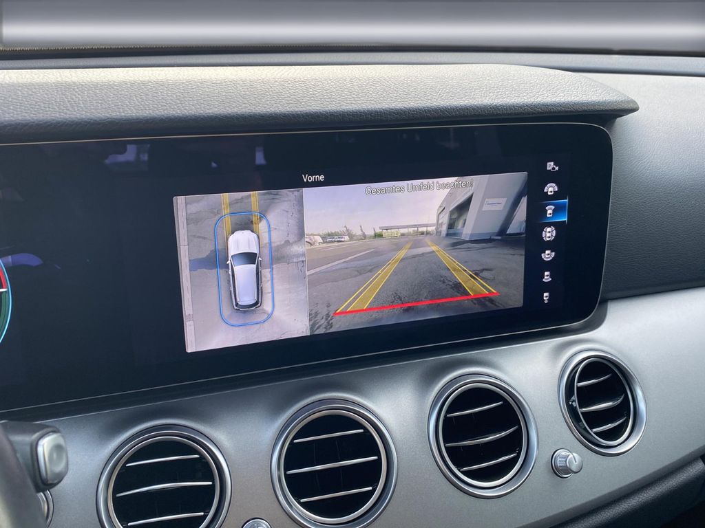 Mercedes-Benz E 300 2022