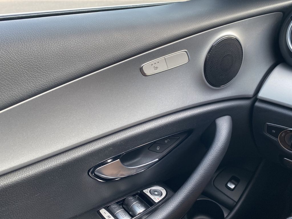 Mercedes-Benz E 300 2022