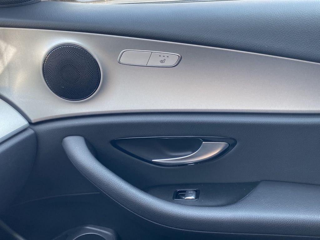 Mercedes-Benz E 300 2021