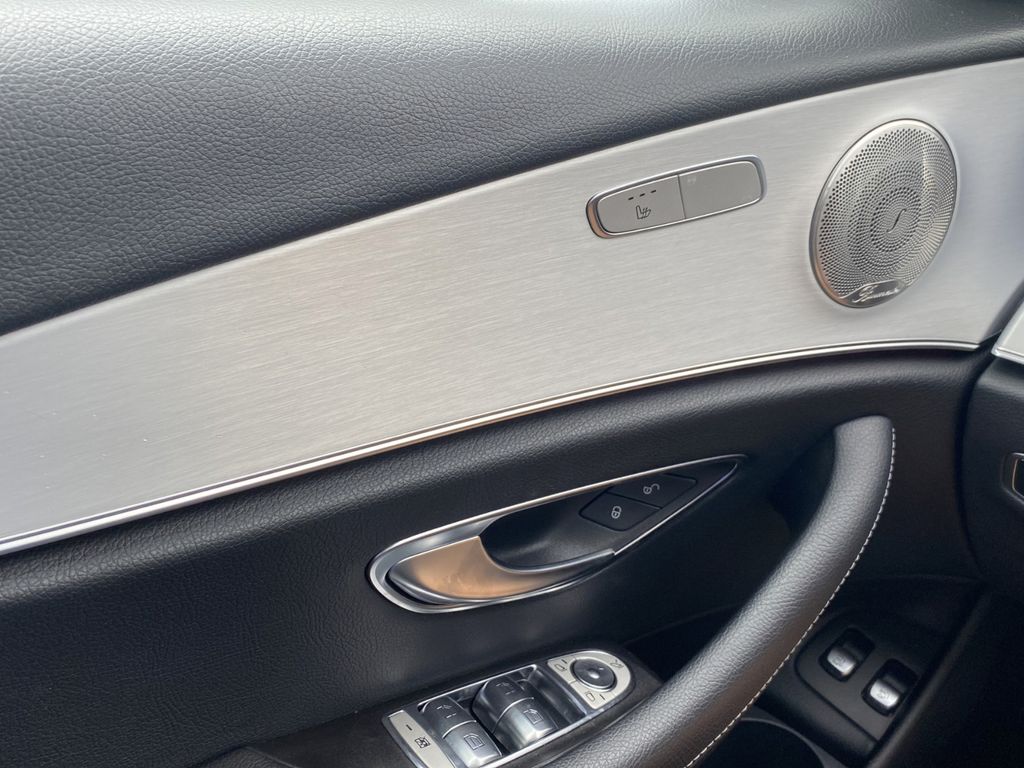 Mercedes-Benz E 300 2021