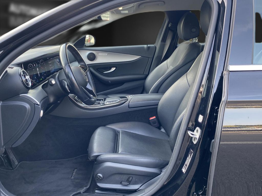 Mercedes-Benz E 300 2022