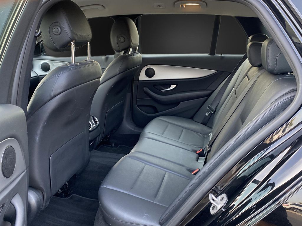 Mercedes-Benz E 300 2022