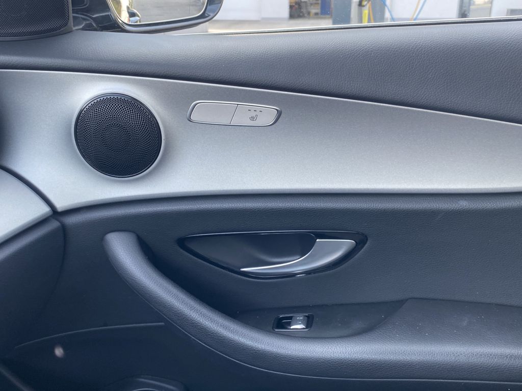 Mercedes-Benz E 300 2022