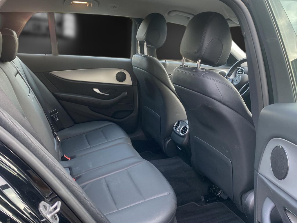 Mercedes-Benz E 300 2022