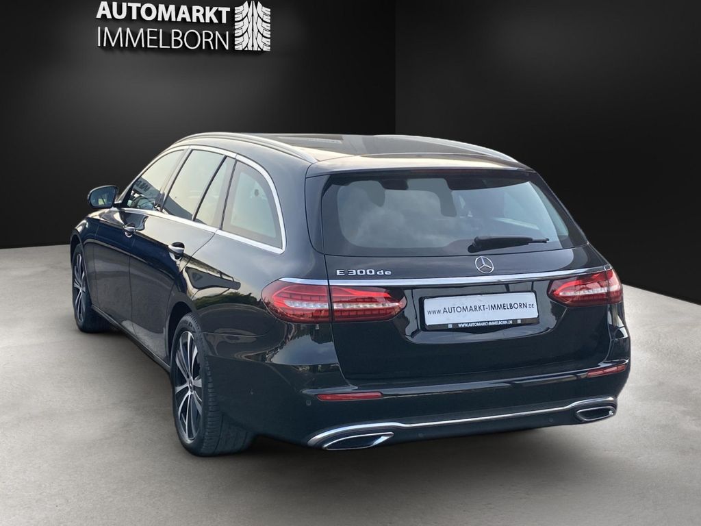 Mercedes-Benz E 300 2022