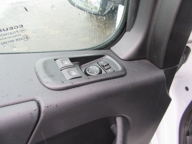 Nissan Interstar 2024