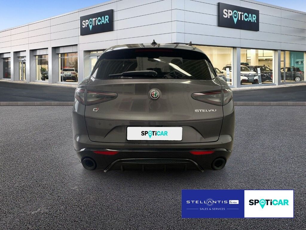 Alfa Romeo Stelvio 2024