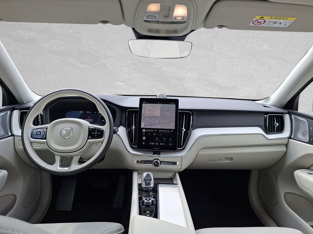 Volvo XC60 2025