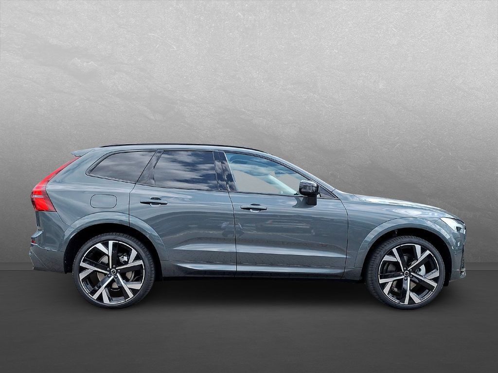 Volvo XC60 2025