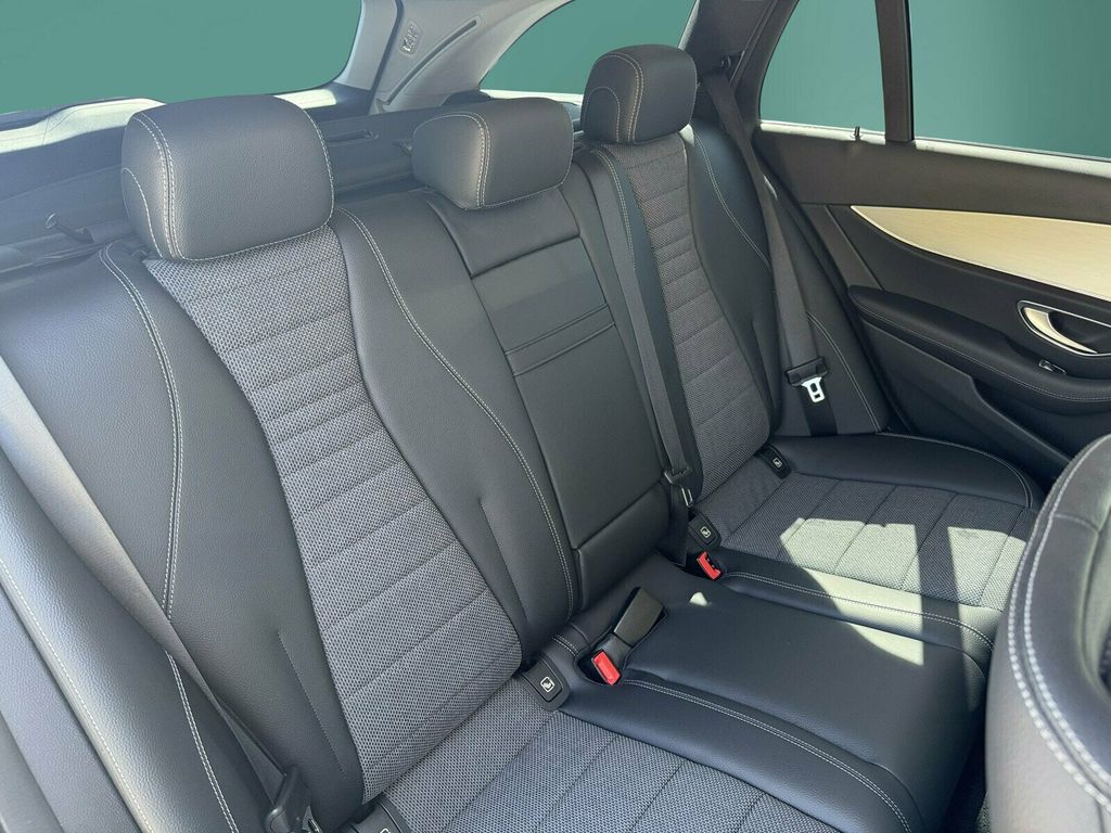 Mercedes-Benz E 300 2022