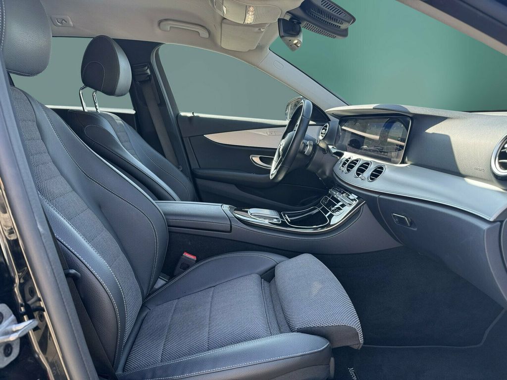 Mercedes-Benz E 300 2022