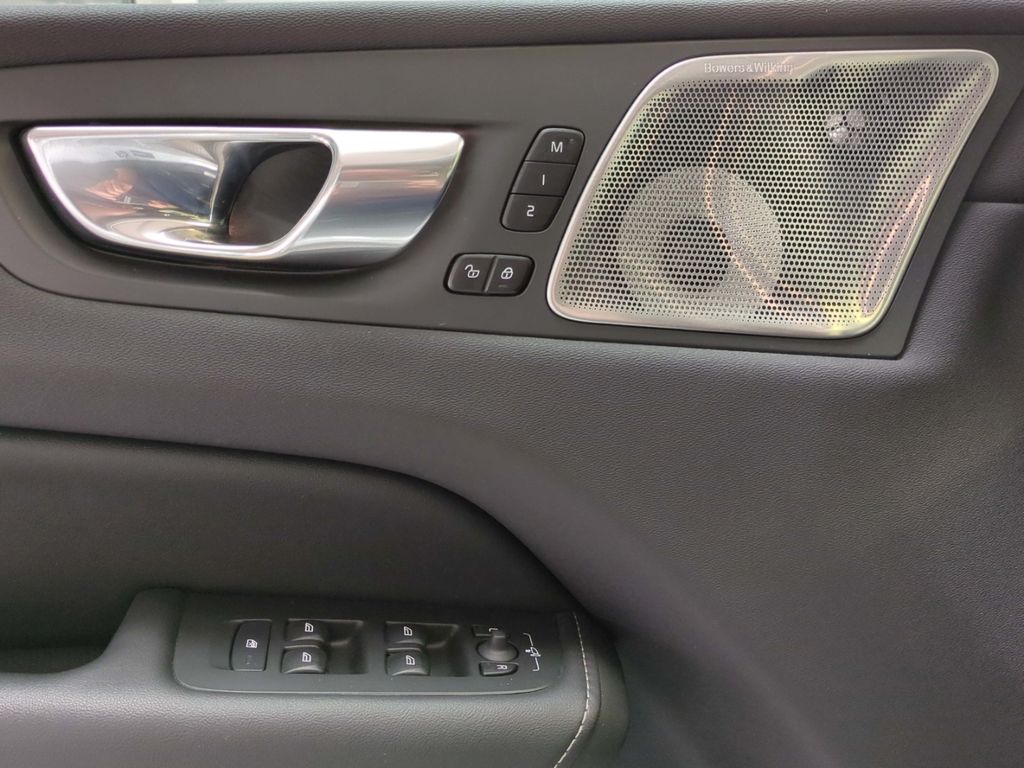 Volvo XC60 2021