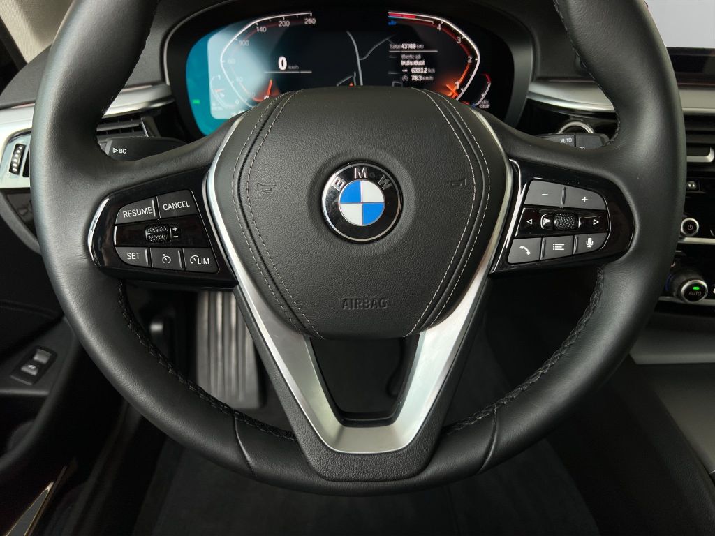 BMW 520 2023