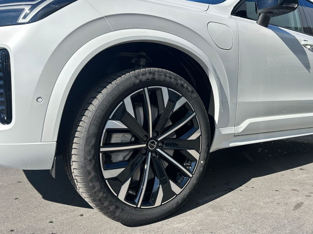 Volvo XC90 2025