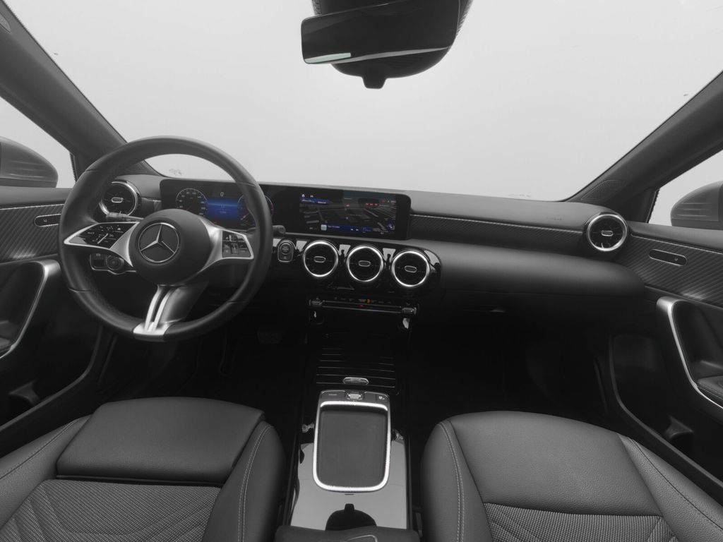 Mercedes-Benz A 180 2024