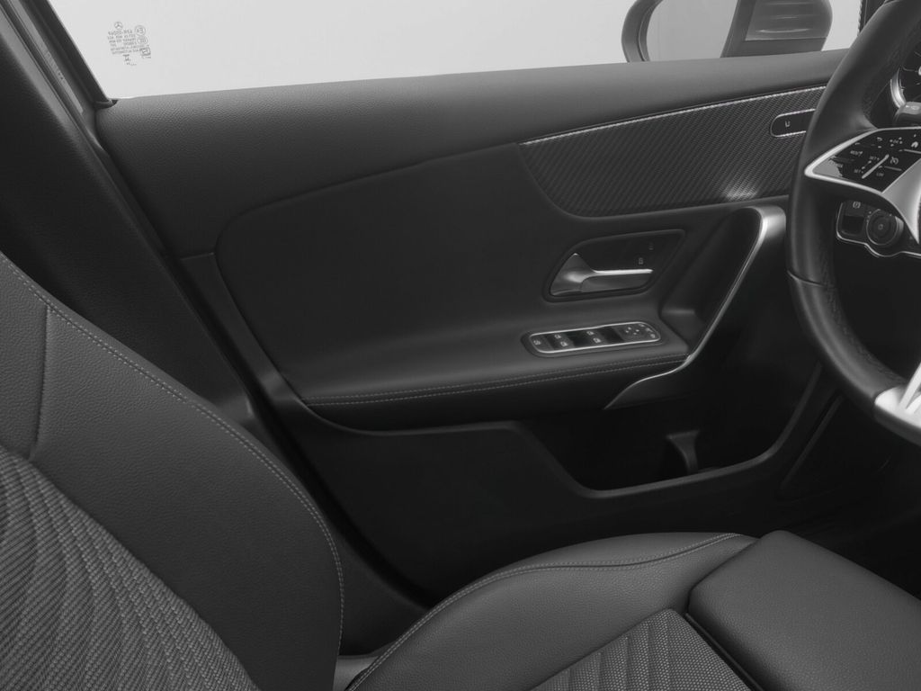 Mercedes-Benz A 180 2024