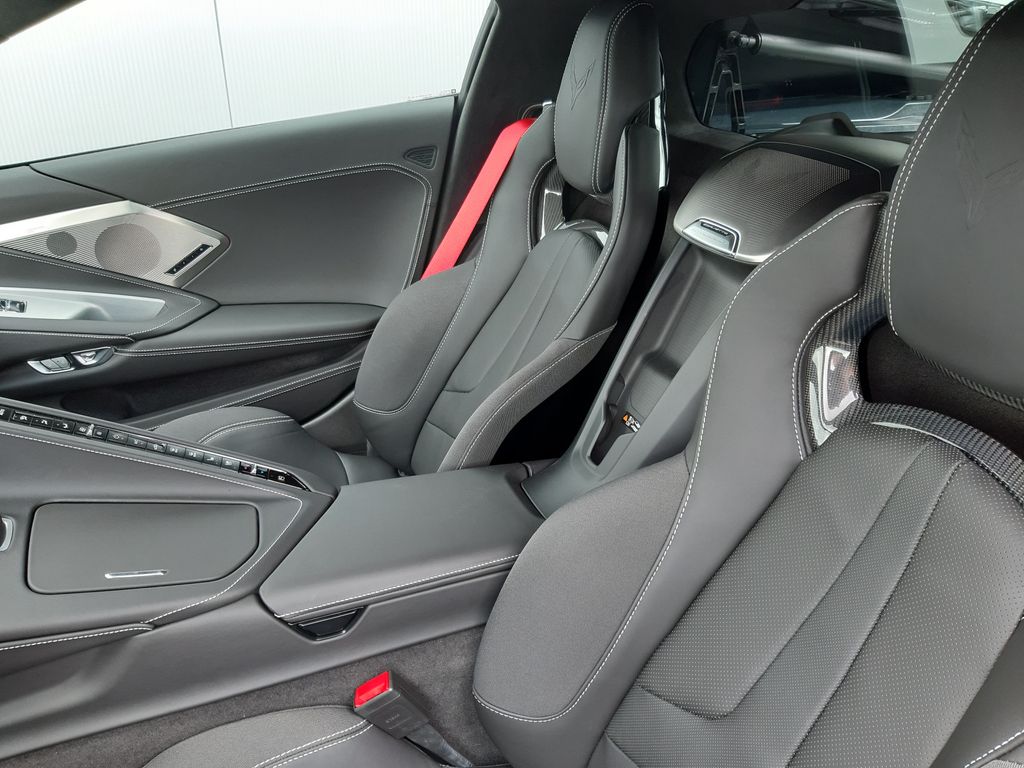 Corvette C8 2025