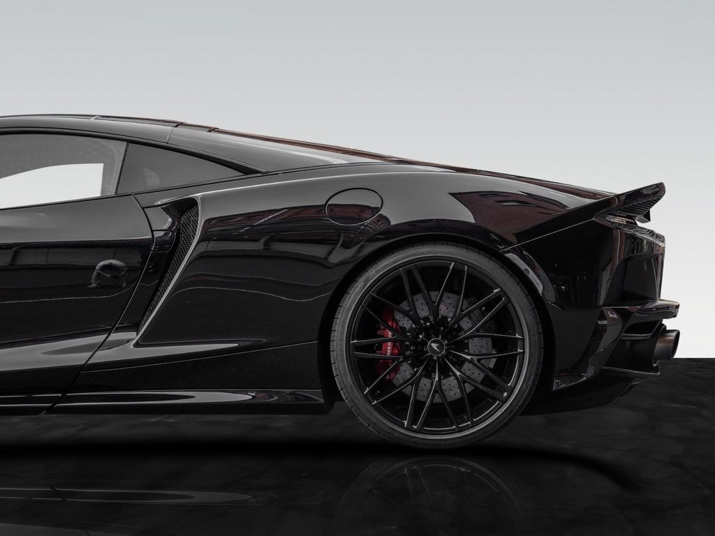 McLaren GT 2023
