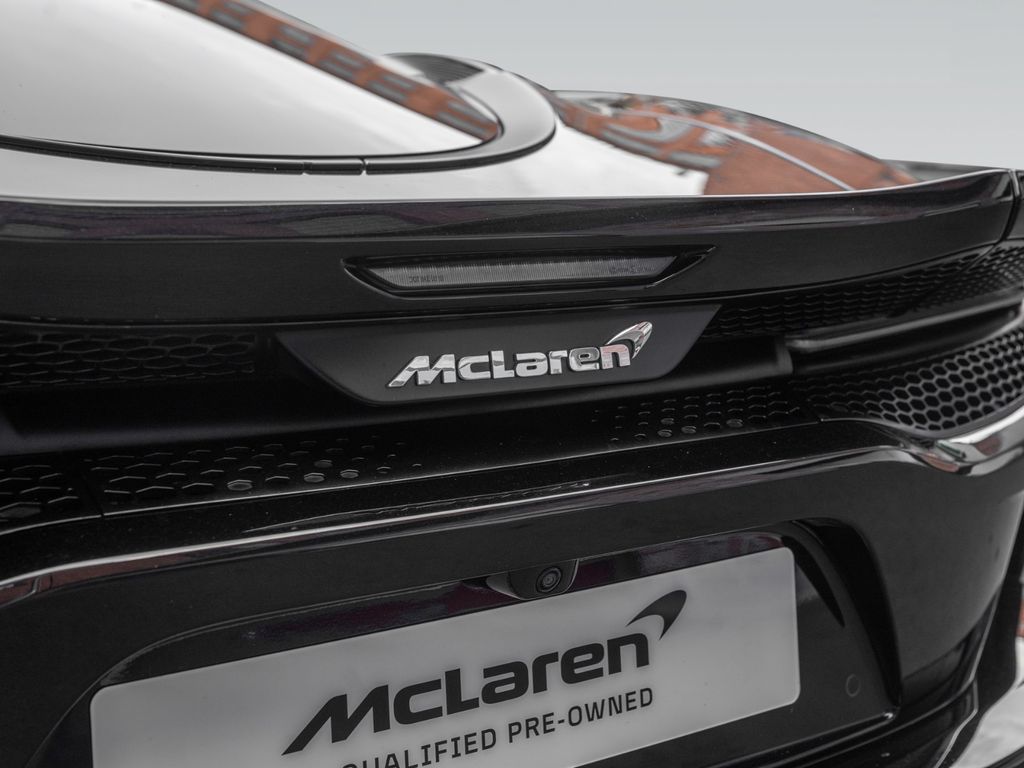 McLaren GT 2023