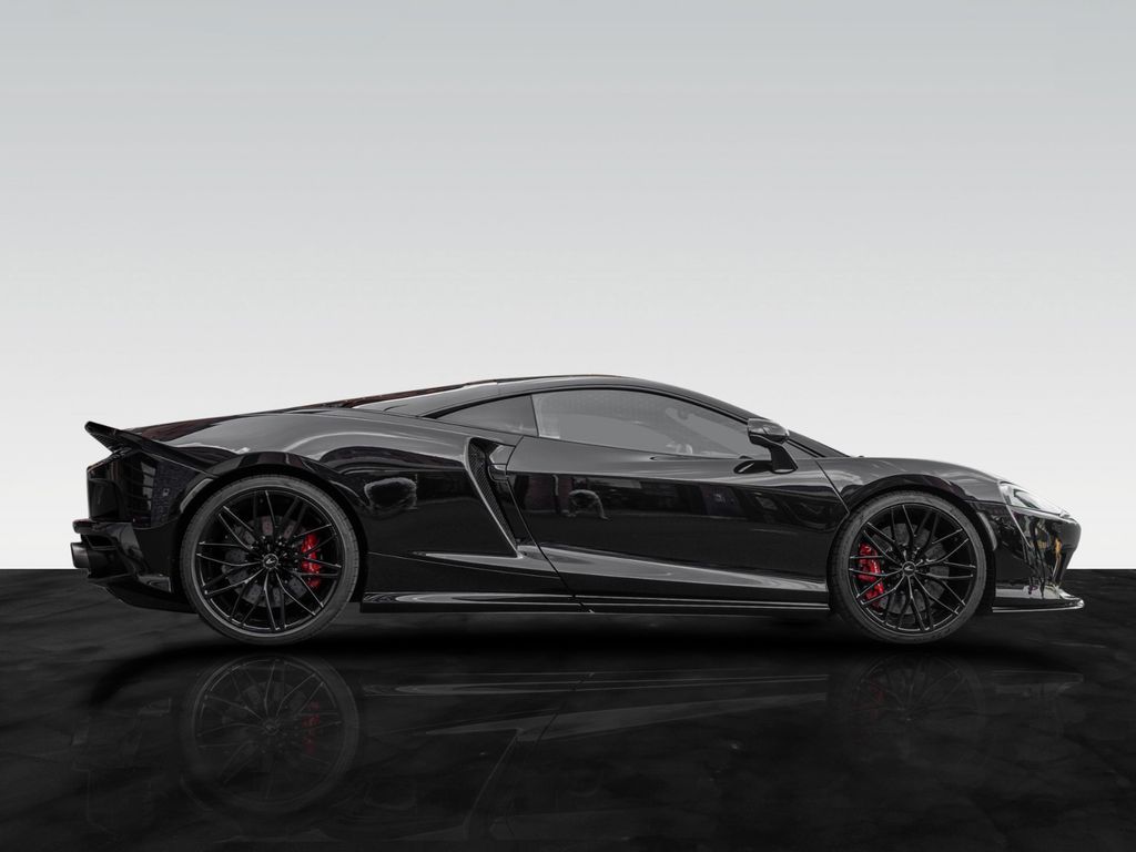 McLaren GT 2023