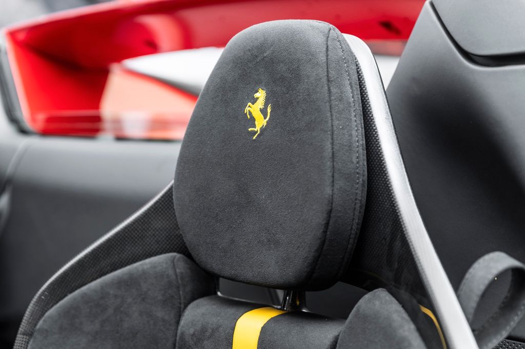 Ferrari 296 GTS 2024