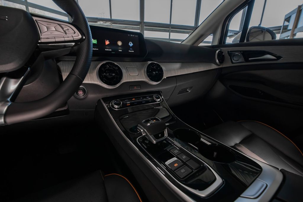 DFSK Forthing 4 2025