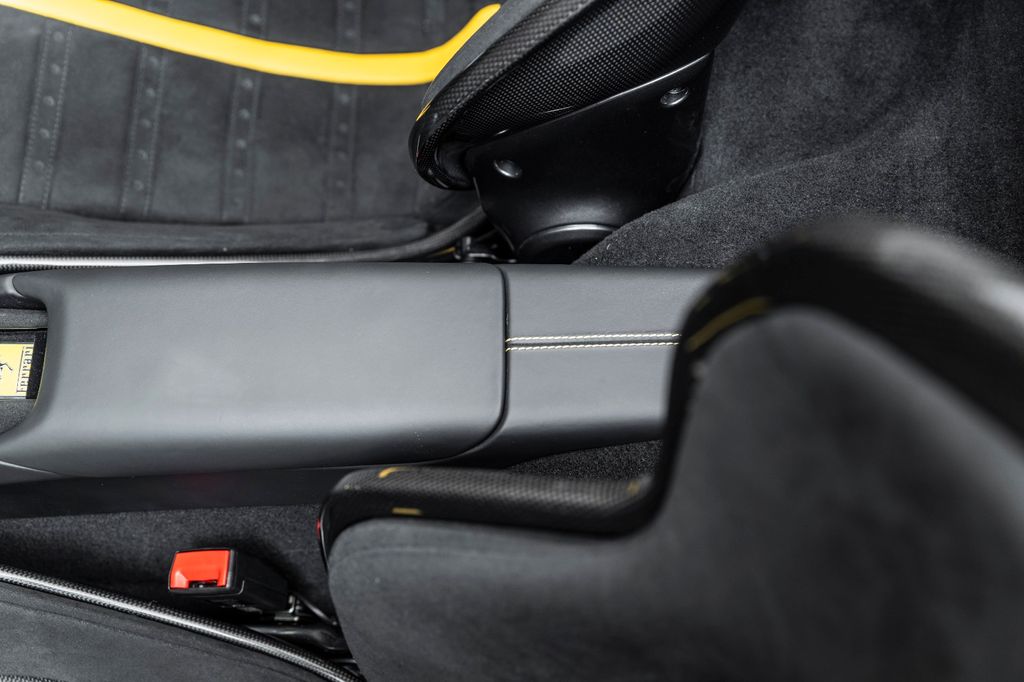 Ferrari 296 GTS 2024