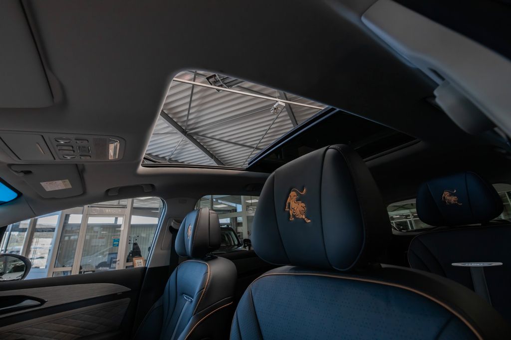 DFSK Forthing 4 2025