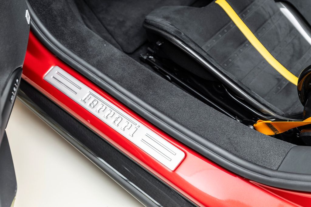 Ferrari 296 GTS 2024