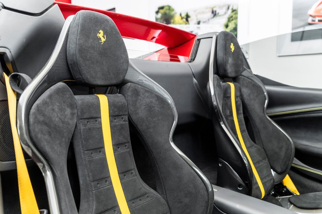 Ferrari 296 GTS 2024